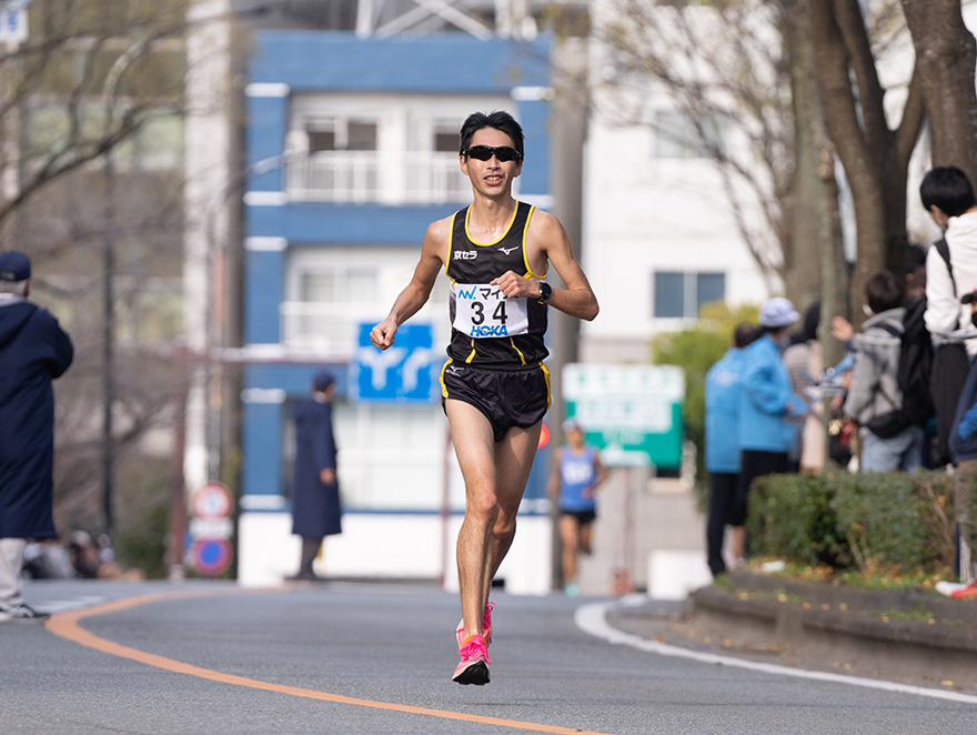 2021年福岡国際マラソンを走る中村さん（写真／石田祥一）