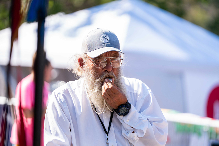 バックヤードウルトラの創始者ラズ。2025年10月アメリカ世界選手権にて（写真／野田倖史郎Koshiro Noda、山内健靖Kensei Yamauchi）