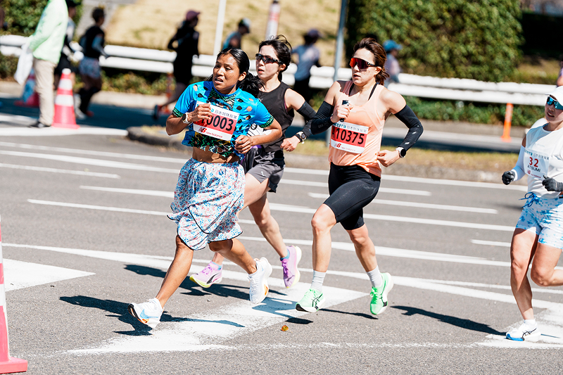名古屋ウィメンズマラソンを快走するフアナ・ラミレス・エルナンデスさん（写真／軍記ひろし）