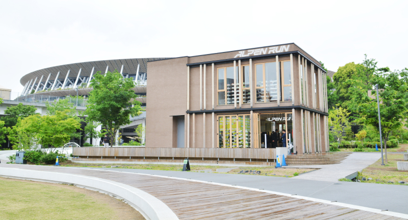 国立競技場に隣接する明治公園に「ALPEN RUN MEIJI PARK」がオープン