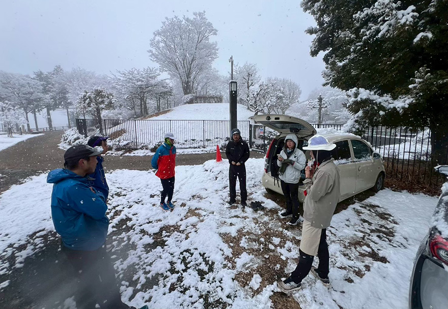 雪が降る中でも「悪天候のシミュレーション」としてもちろん実施