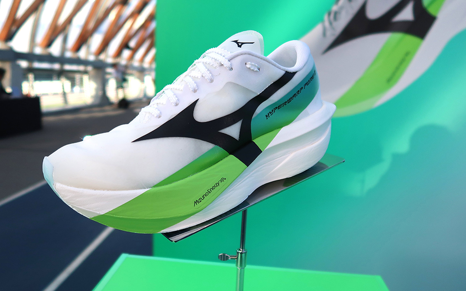 ミズノの新作レースシューズHYPERWARP PURE 2