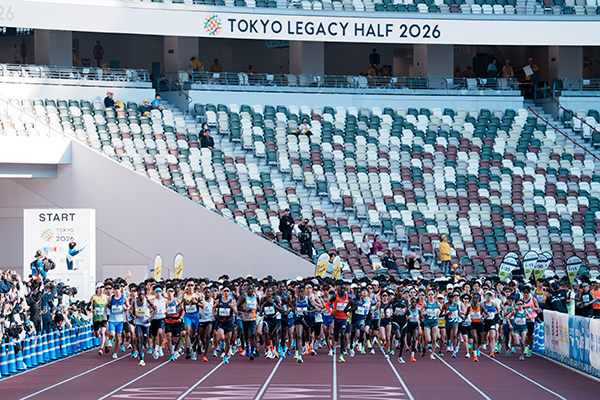 東京レガシーハーフマラソンは優勝タイムが1時間を切るなど、好記録が続出した