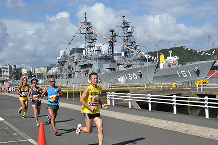【新コース！】迫力の護衛艦を一望！「舞鶴赤れんがハーフマラソン」を走ろう