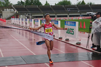 【週刊ランナーズ】MCC大会・函館マラソンで山下侑哉選手が2時間18分27秒の大会新記録！　指導する田中正直さんに聞いた飛躍の裏側