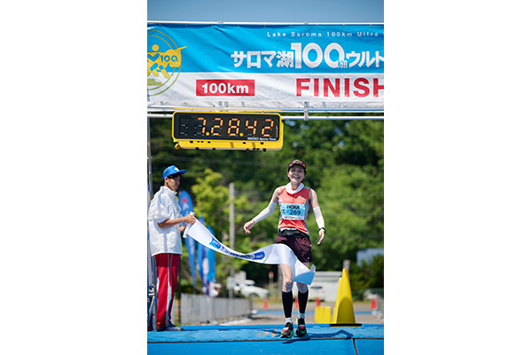 【速報】サロマ湖100km女子優勝は13回目出場の太田美紀子選手（48歳） 「平日は毎日昼休みと夕方に2部練習をして鍛えています」