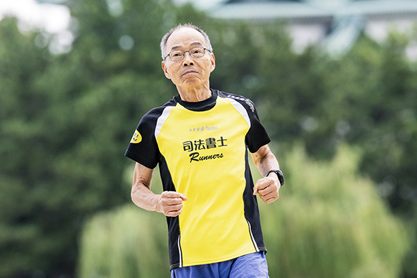 フルマラソン5時間7分、85歳の現役司法書士ランナー「マラソンを走る体力がなくなれば、仕事はやめます」