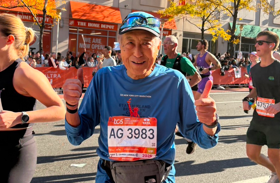 2025ニューヨーク・シティマラソン最高齢完走者は日本の91歳、北畑耕一さん「本当に楽しかった」