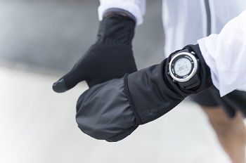 【ショップ通信】寒さや冷たい風を防ぐはっ水フード付きで指先がさらにあたたかい!