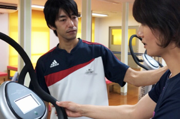 ランナーズマイスターの活動インタビューvol.3 健康志向から競技志向まで。ひとりひとりのランニングライフに合わせて トレーニング×栄養面からランナーをサポート