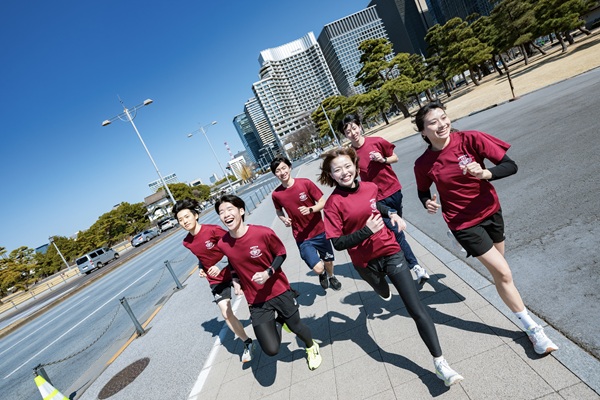 「ランナーは40代以上が多い」は事実！ でも…　若者だって、走る！―早稲田ホノルルマラソン完走会―