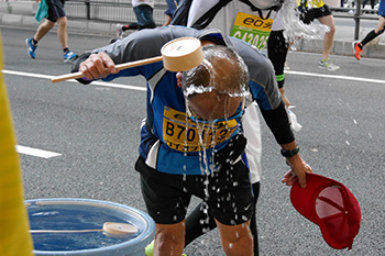 【週刊ランナーズ】夏の快適ランには「日焼け」がカギ!?