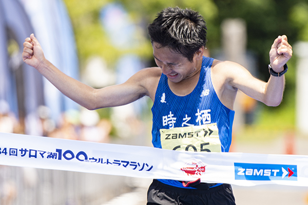 【週刊ランナーズ】サロマ湖100kmで2年振り3度目の優勝・板垣辰矢さん 「走行距離が減っても勝てたのは、ほぼ毎日坂を走っていたから」