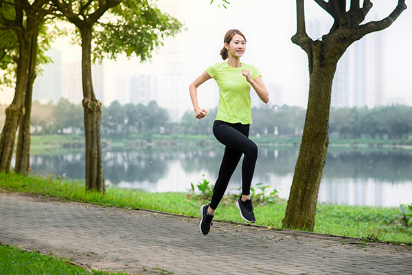 【5km走でフルも速くなる04】脚が引き締まり、心肺機能、筋力も向上！　フル35km以降も強くなる