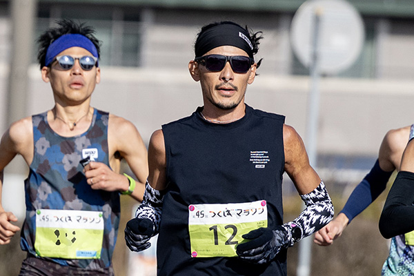 つくばマラソン準優勝者は45歳で2時間19分 「通勤時の階段で片脚立ち」
