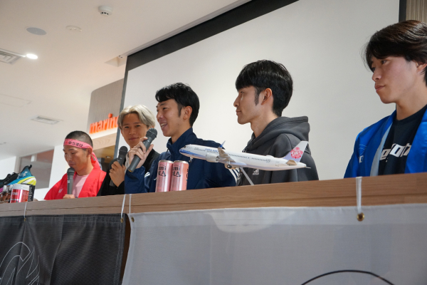 2時間14分のベストを目指す東大卒実業団コーチ　「速くなるには距離が重要。今は移動時も走っています」