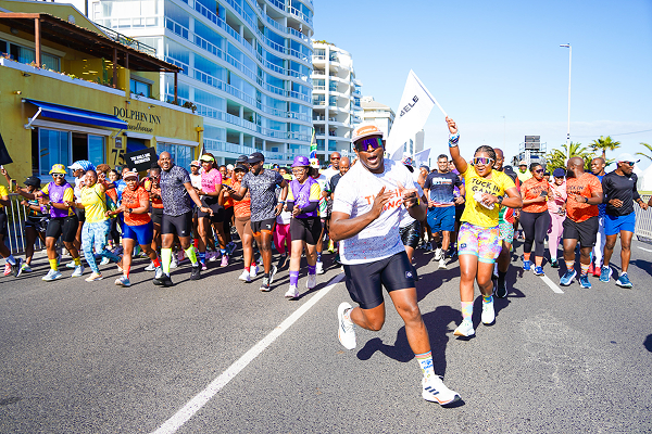 南アフリカ・ケープタウンのランニングクルー「土曜朝5時のロング走に参加者300人、ナイトライフから健康的なライフスタイルへ」