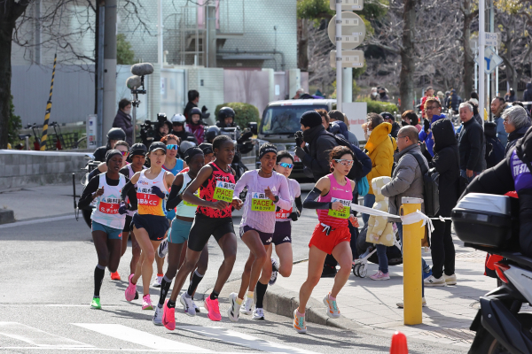 初マラソン日本最高、後輩が語る矢田みくに選手の素顔「どんな言葉よりも背中で引っ張ってくれ、練習中もいつも笑顔」