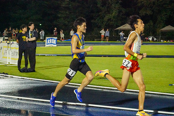 35歳通勤ランナーが3000m8分18秒をマーク　子どもや市民ランナーも参加する中央大学記録会が開催