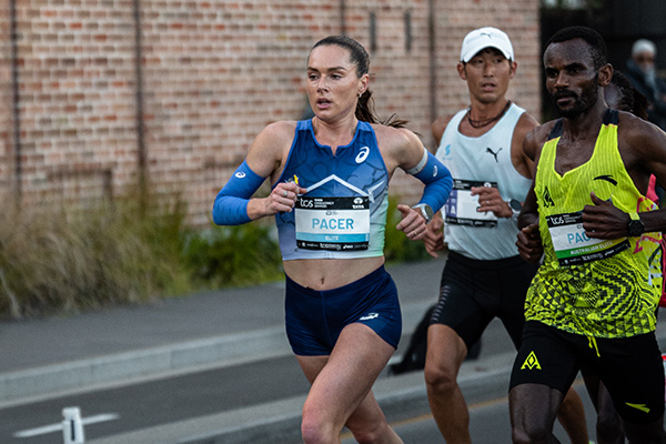 マラソン2時間22分　豪美人プロランナーのマイトレーニング「40km変化走」勝負メシは白米