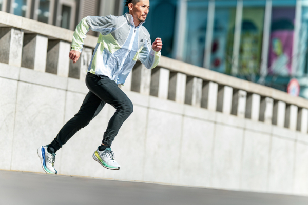 40-44歳の日本記録保持者・曽宮道さんが「お世辞抜きにいいシューズ」と認める1080v15(PR)